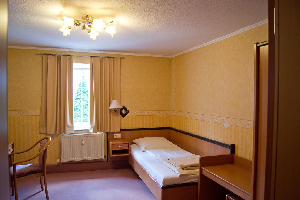 Hotel Garni Promenade Вайсенгорн Екстер'єр фото