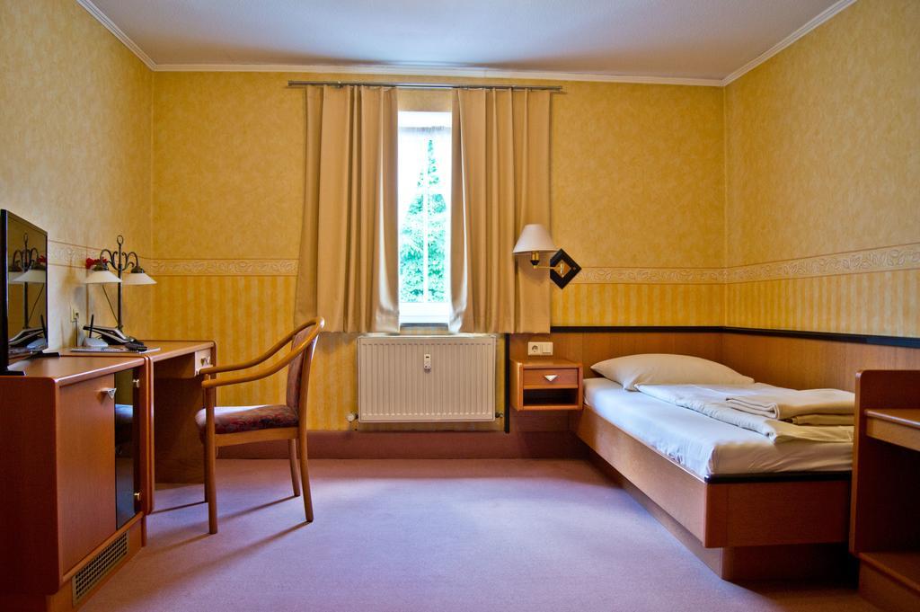 Hotel Garni Promenade Вайсенгорн Екстер'єр фото