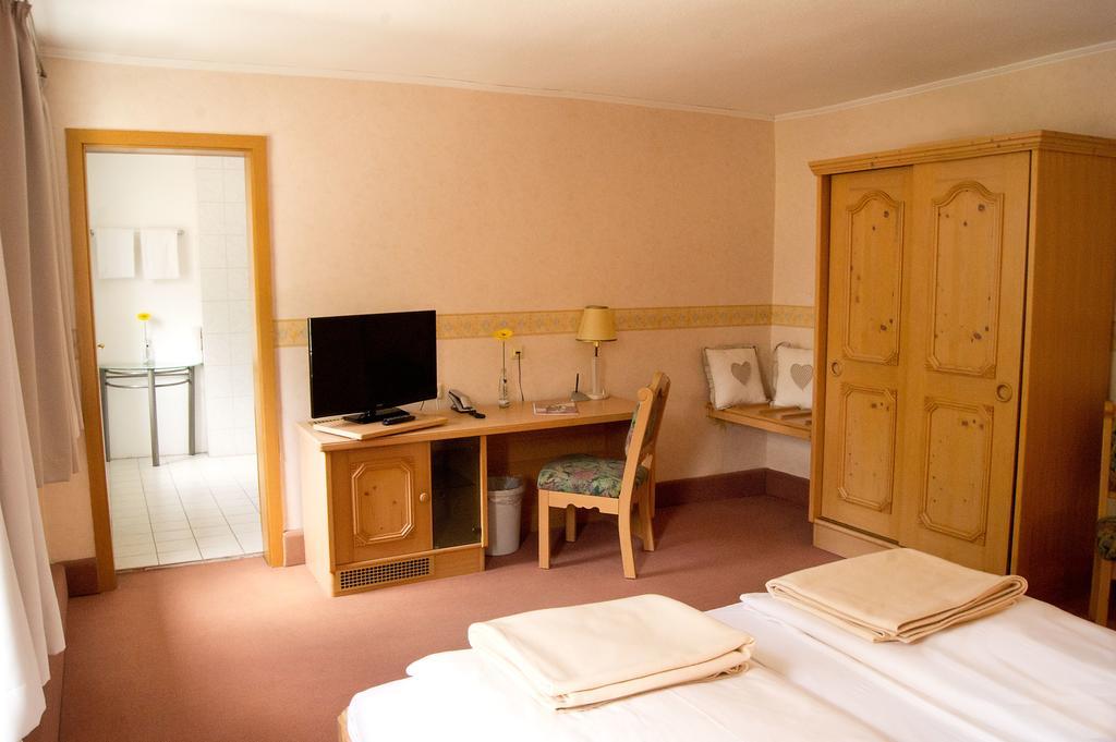 Hotel Garni Promenade Вайсенгорн Екстер'єр фото